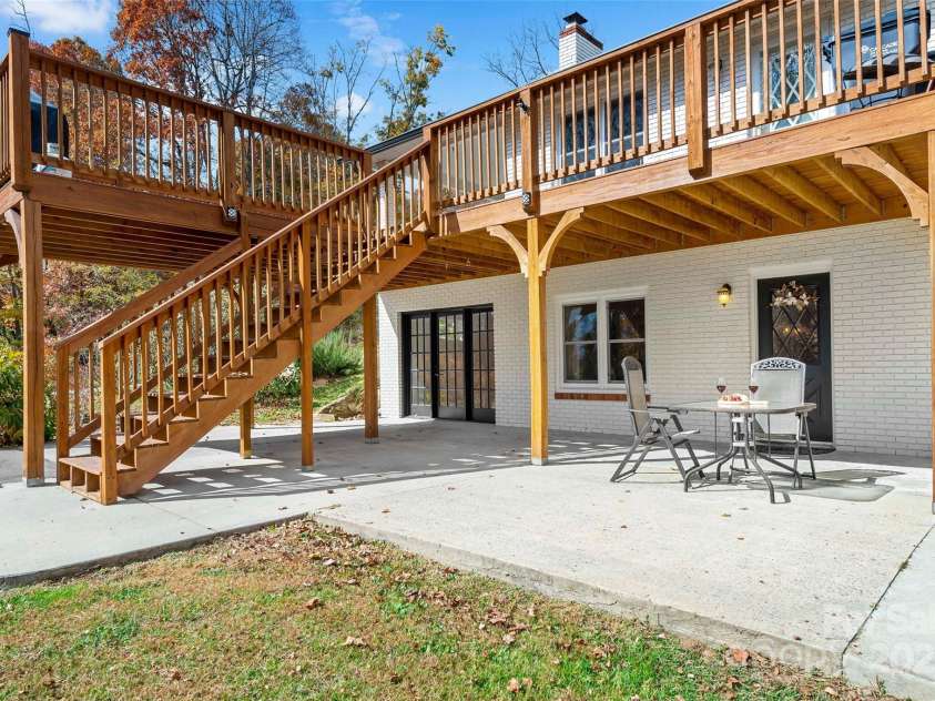 570 Brandon Road, Black Mountain, NC 28711.  MLS# CAR4241895, YatesRealty ID 238. 