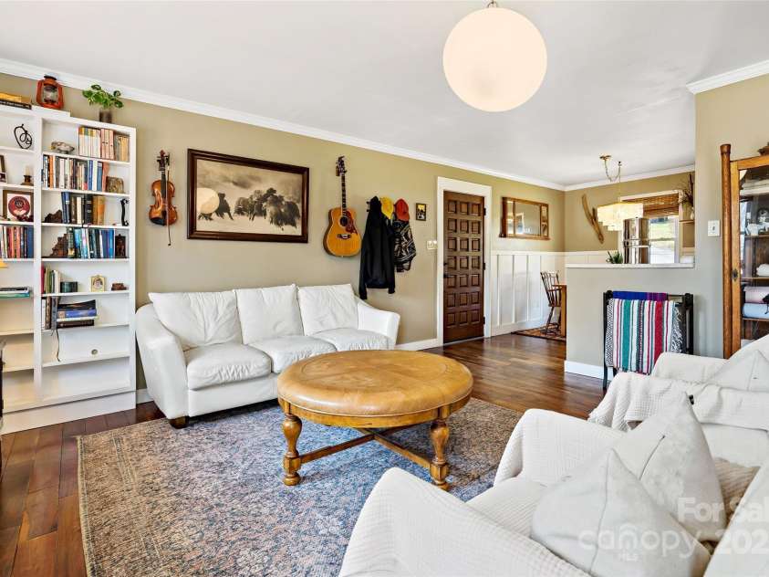 570 Brandon Road, Black Mountain, NC 28711.  MLS# CAR4241895, YatesRealty ID 238. 