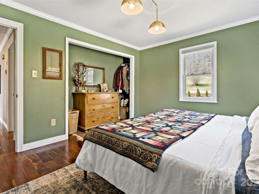 570 Brandon Road, Black Mountain, NC 28711.  MLS# CAR4241895, YatesRealty ID 238. 