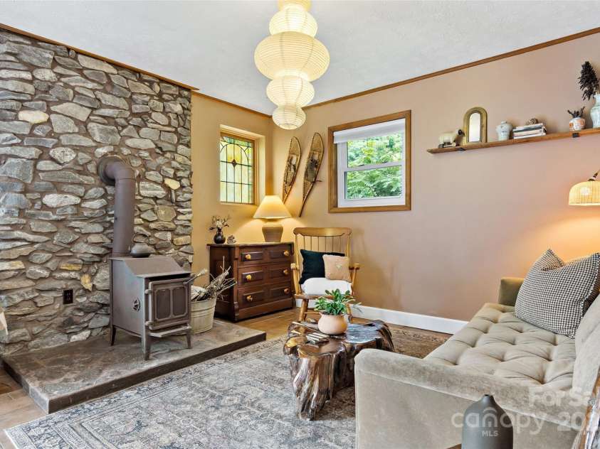 570 Brandon Road, Black Mountain, NC 28711.  MLS# CAR4241895, YatesRealty ID 238. 