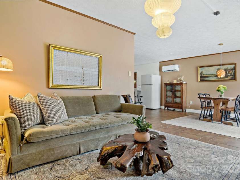 570 Brandon Road, Black Mountain, NC 28711.  MLS# CAR4241895, YatesRealty ID 238. 