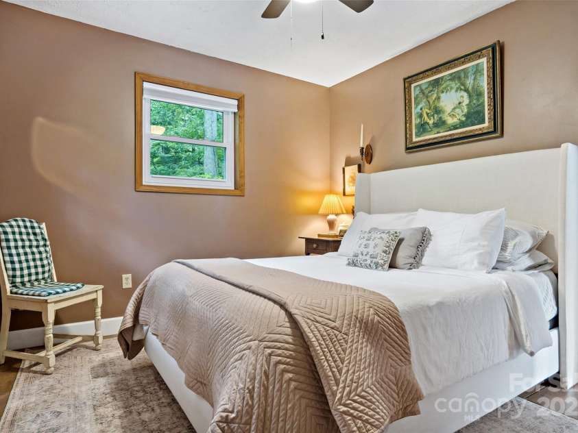 570 Brandon Road, Black Mountain, NC 28711.  MLS# CAR4241895, YatesRealty ID 238. 