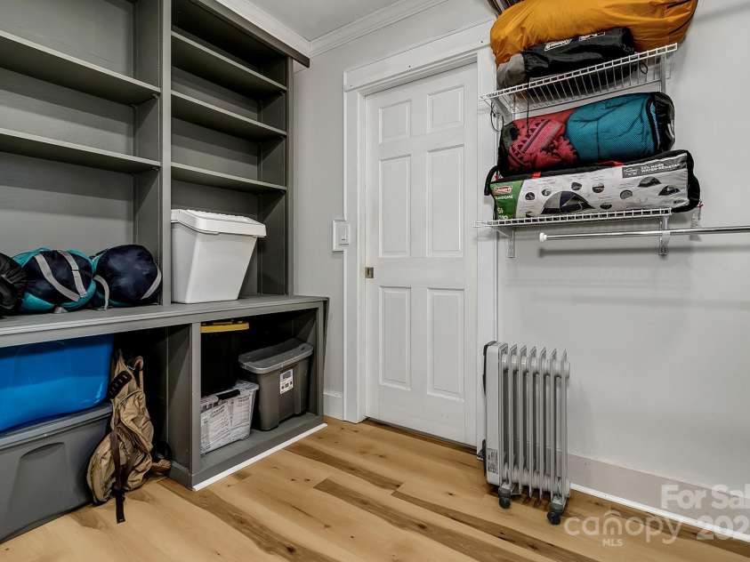 570 Brandon Road, Black Mountain, NC 28711.  MLS# CAR4241895, YatesRealty ID 238. Bonus Room Closet