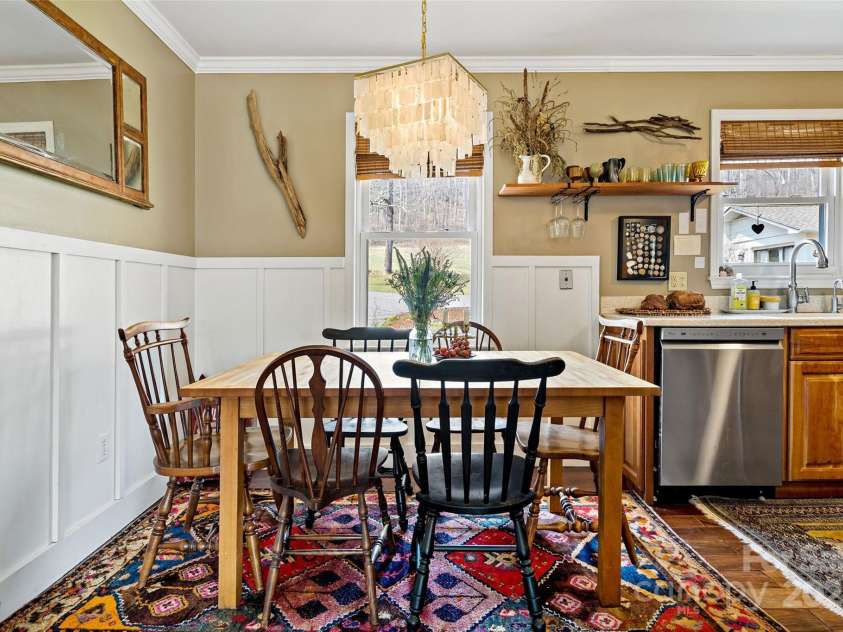 570 Brandon Road, Black Mountain, NC 28711.  MLS# CAR4241895, YatesRealty ID 238. Main Level Dining Area