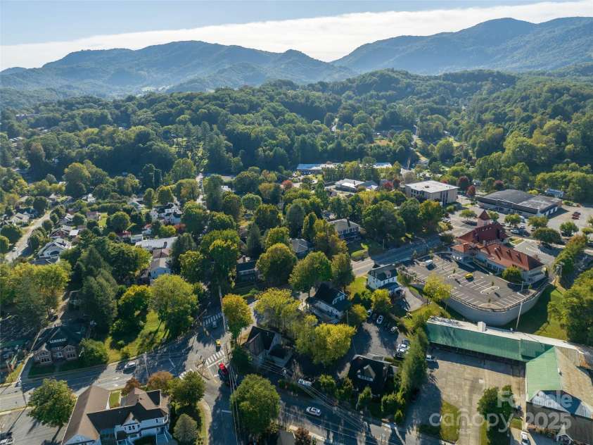 99 Walnut Street, Waynesville, NC 28786.  MLS# CAR4316097, YatesRealty ID 238. 