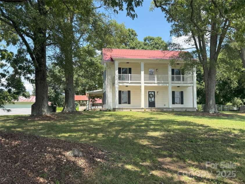 202 Deitz Road, Statesville, NC 28625.  MLS# CAR4220770, YatesRealty ID 2380. 