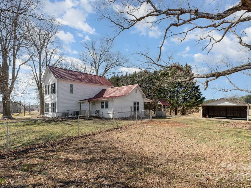 202 Deitz Road, Statesville, NC 28625.  MLS# CAR4220770, YatesRealty ID 2380. 