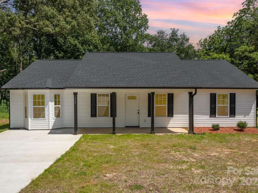 157 Fraley Road, Gastonia, NC 28052.  MLS# CAR4273494, YatesRealty ID 23800. 