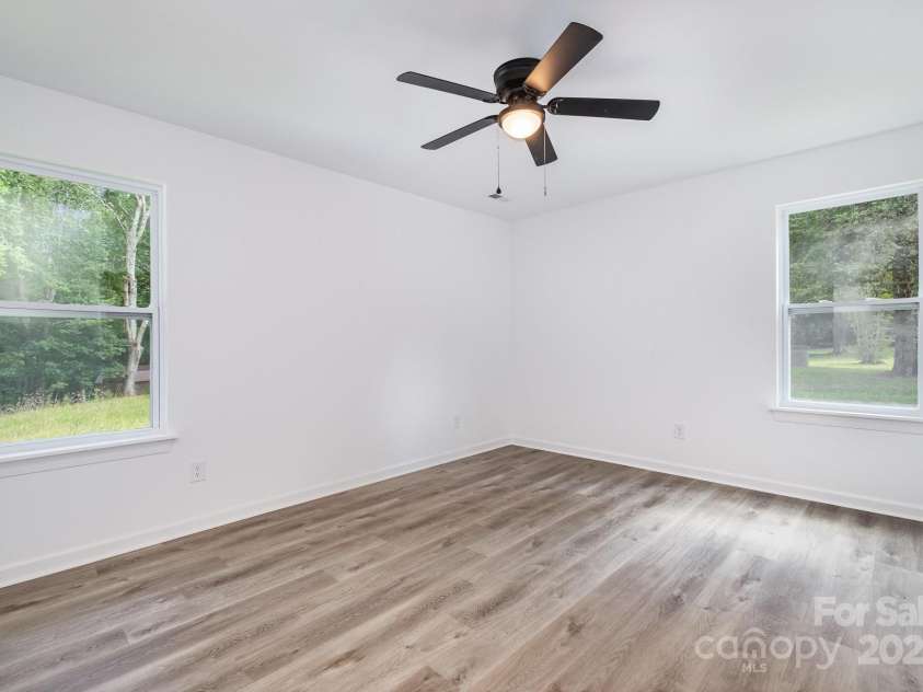 157 Fraley Road, Gastonia, NC 28052.  MLS# CAR4273494, YatesRealty ID 23800. 