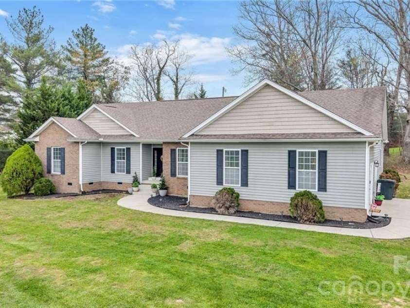2228 Sparta Road, North Wilkesboro, NC 28659.  MLS# CAR4376423, YatesRealty ID 23800. 