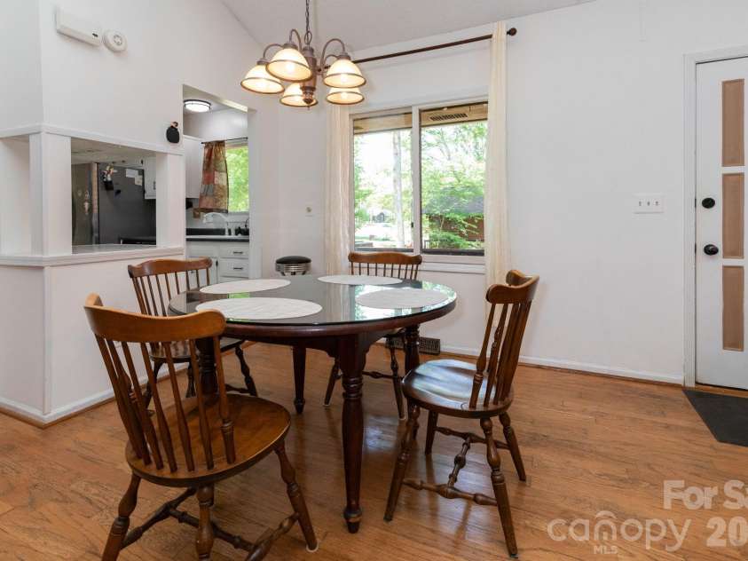 5 Wildwood Circle, Fletcher, NC 28732.  MLS# CAR4378372, YatesRealty ID 23801. Dining Area