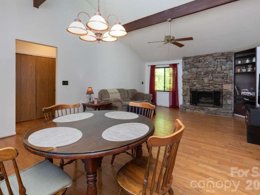5 Wildwood Circle, Fletcher, NC 28732.  MLS# CAR4378372, YatesRealty ID 23801. Dining Area