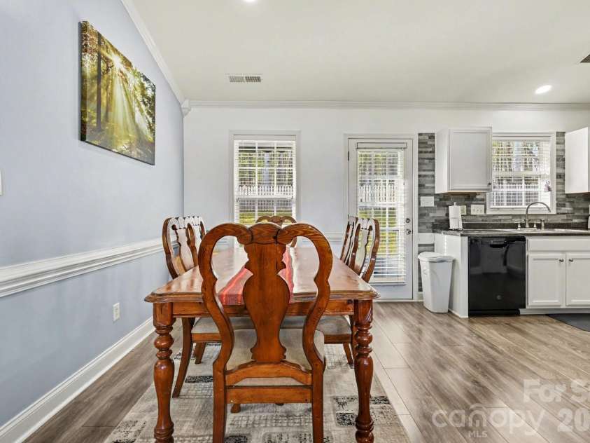 1117 Landen Chase Drive, Monroe, NC 28110.  MLS# CAR4360372, YatesRealty ID 23802. Dining area