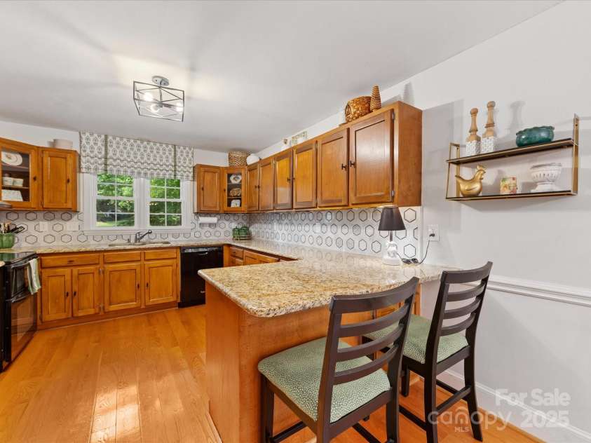 1119 Holleybank Drive, Matthews, NC 28105.  MLS# CAR4273481, YatesRealty ID 23802. 