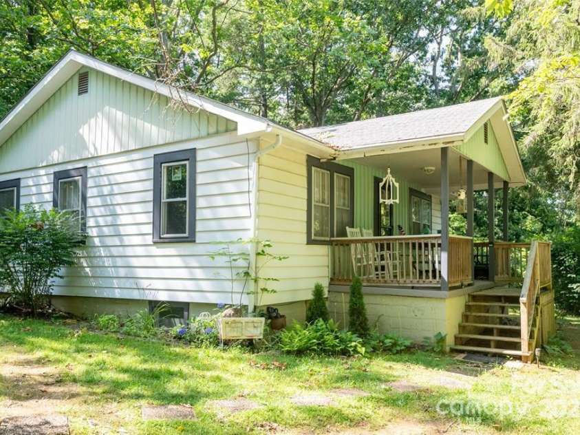 47 Campground Road, Asheville, NC 28805.  MLS# CAR4276205, YatesRealty ID 23803. 