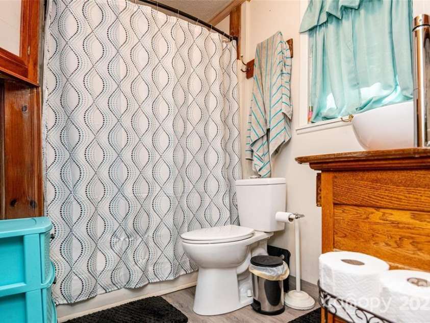 47 Campground Road, Asheville, NC 28805.  MLS# CAR4276205, YatesRealty ID 23803. 