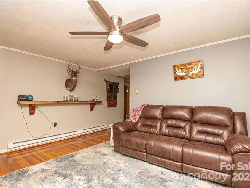 47 Campground Road, Asheville, NC 28805.  MLS# CAR4276205, YatesRealty ID 23803. 