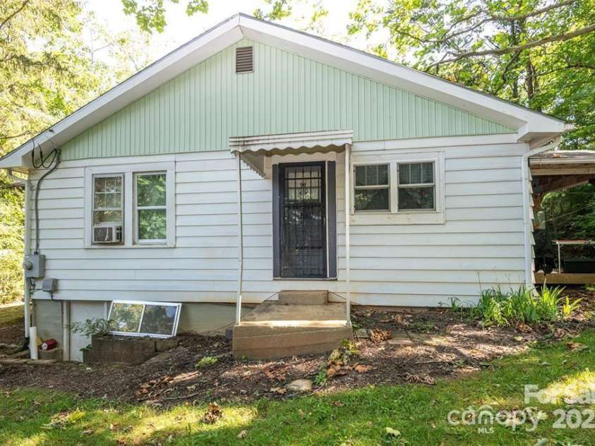 47 Campground Road, Asheville, NC 28805.  MLS# CAR4276205, YatesRealty ID 23803. 