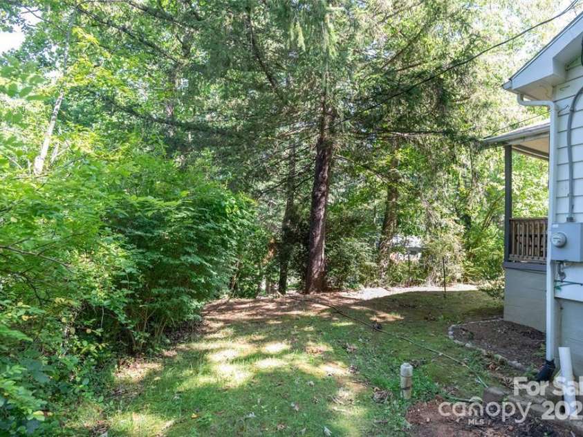 47 Campground Road, Asheville, NC 28805.  MLS# CAR4276205, YatesRealty ID 23803. 