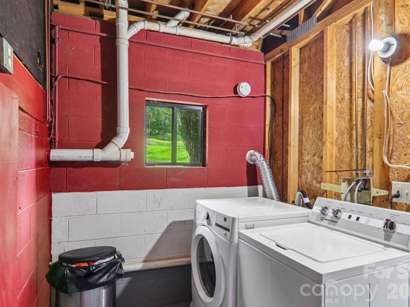 401 Lower Grassy Branch Road, Asheville, NC 28805.  MLS# CAR4376459, YatesRealty ID 23804. Laundry room