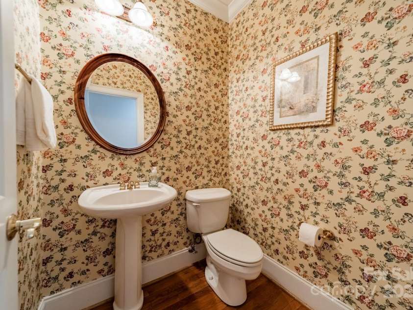 4646 Eagle Pointe Court, Denver, NC 28037.  MLS# CAR4240502, YatesRealty ID 23804. 