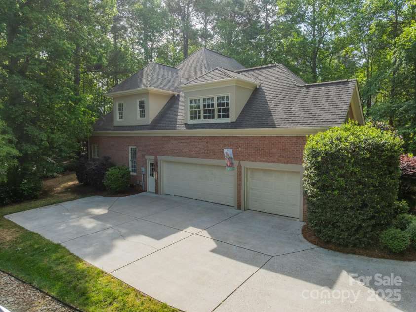 4646 Eagle Pointe Court, Denver, NC 28037.  MLS# CAR4240502, YatesRealty ID 23804. 