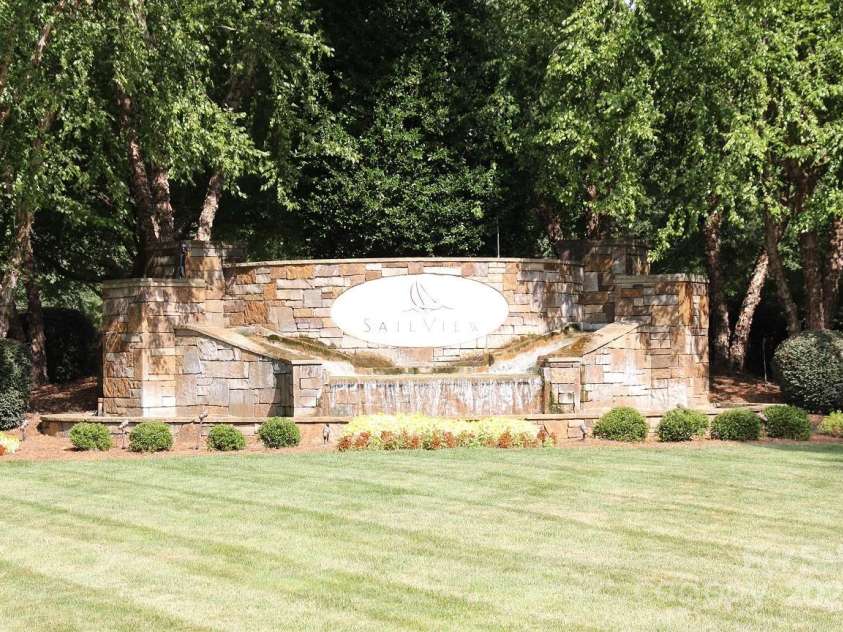 4646 Eagle Pointe Court, Denver, NC 28037.  MLS# CAR4240502, YatesRealty ID 23804. Sailview Front entrance water fountain