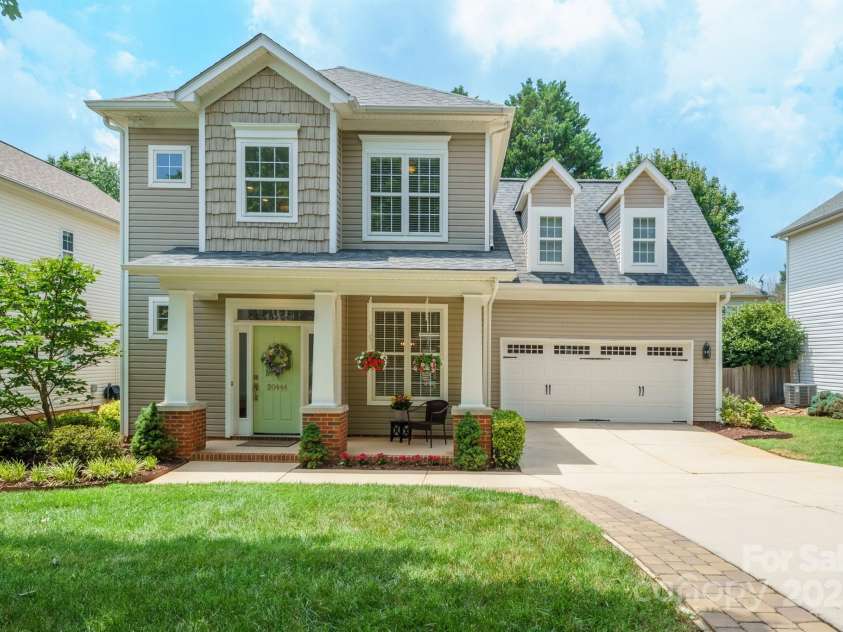 20444 Greenway Heights Drive, Cornelius, NC 28031.  MLS# CAR4274002, YatesRealty ID 23805. 