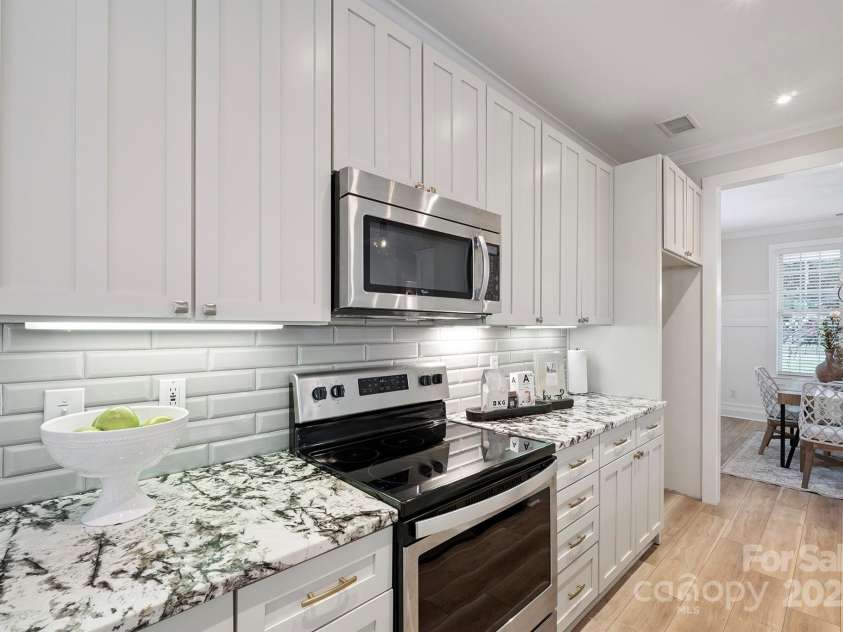 20444 Greenway Heights Drive, Cornelius, NC 28031.  MLS# CAR4274002, YatesRealty ID 23805. 