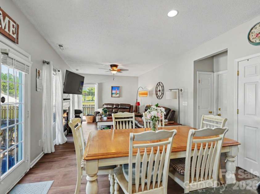 5716 Autumn Knoll Place, Concord, NC 28027.  MLS# CAR4381131, YatesRealty ID 23805. 