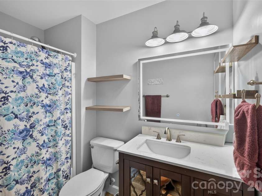 110 Humbold Place, Mooresville, NC 28115.  MLS# CAR4403086, YatesRealty ID 23807. 