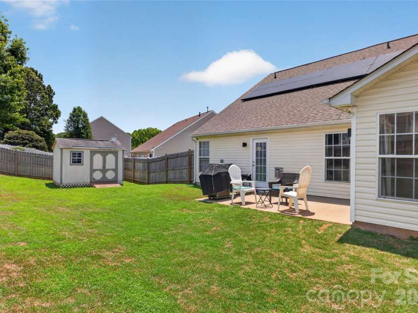 110 Humbold Place, Mooresville, NC 28115.  MLS# CAR4403086, YatesRealty ID 23807. 