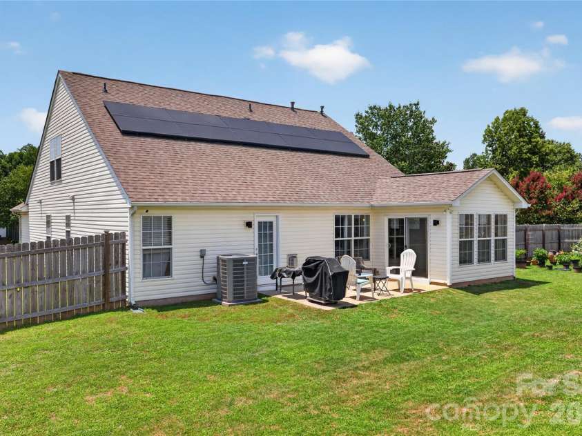 110 Humbold Place, Mooresville, NC 28115.  MLS# CAR4403086, YatesRealty ID 23807. 