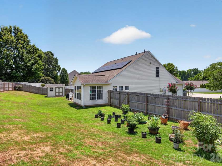 110 Humbold Place, Mooresville, NC 28115.  MLS# CAR4403086, YatesRealty ID 23807. 