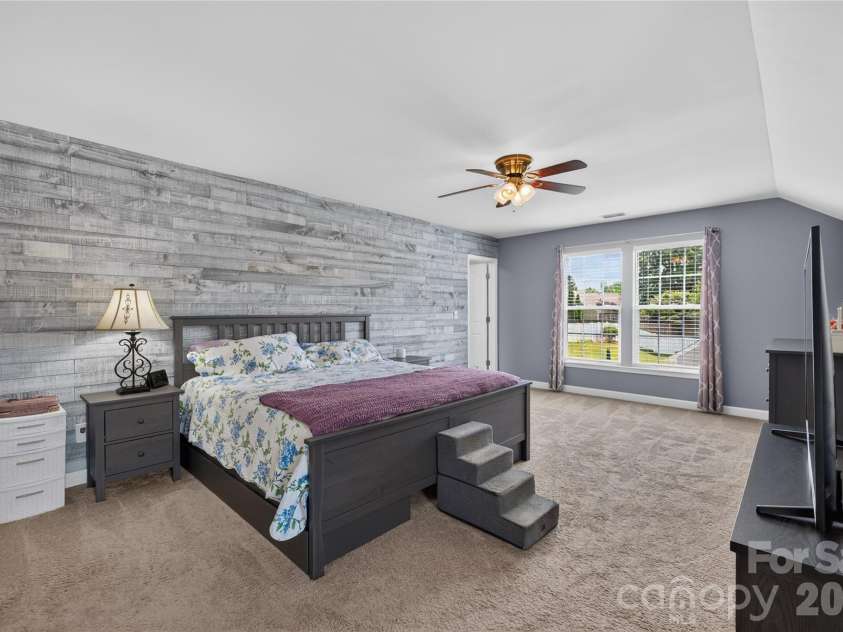 110 Humbold Place, Mooresville, NC 28115.  MLS# CAR4403086, YatesRealty ID 23807. 