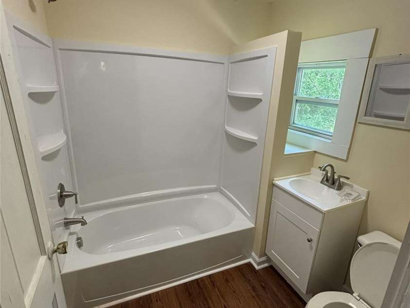 1040 East Drive, Gastonia, NC 28052.  MLS# CAR4366938, YatesRealty ID 23809. 