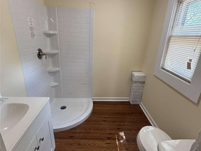 1040 East Drive, Gastonia, NC 28052.  MLS# CAR4366938, YatesRealty ID 23809. 
