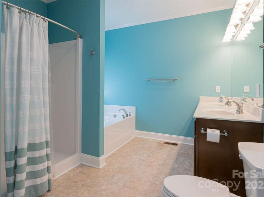 106 Beaver Dam Drive, Mills River, NC 28759.  MLS# CAR4271266, YatesRealty ID 23809. 