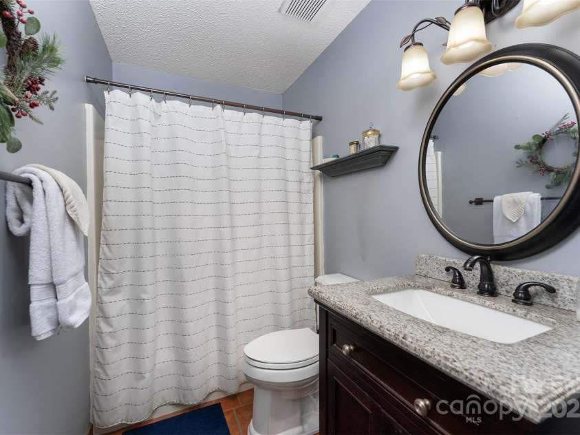 26 Foxberry Drive, Arden, NC 28704.  MLS# CAR4325945, YatesRealty ID 2381. Bathroom
