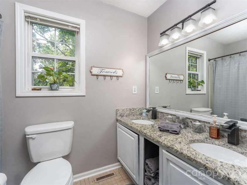 26 Foxberry Drive, Arden, NC 28704.  MLS# CAR4325945, YatesRealty ID 2381. Primary Bathroom