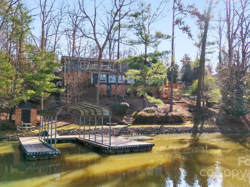 60 Sigmon Drum Road, Hickory, NC 28601.  MLS# CAR4208475, YatesRealty ID 2381. 