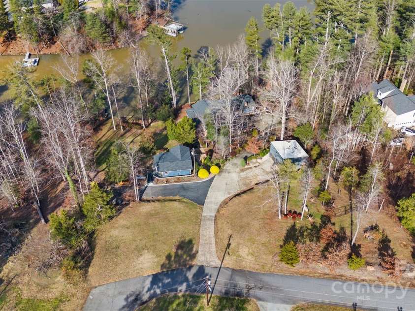 60 Sigmon Drum Road, Hickory, NC 28601.  MLS# CAR4208475, YatesRealty ID 2381. 