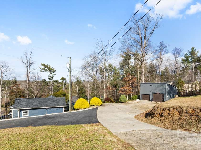 60 Sigmon Drum Road, Hickory, NC 28601.  MLS# CAR4208475, YatesRealty ID 2381. 