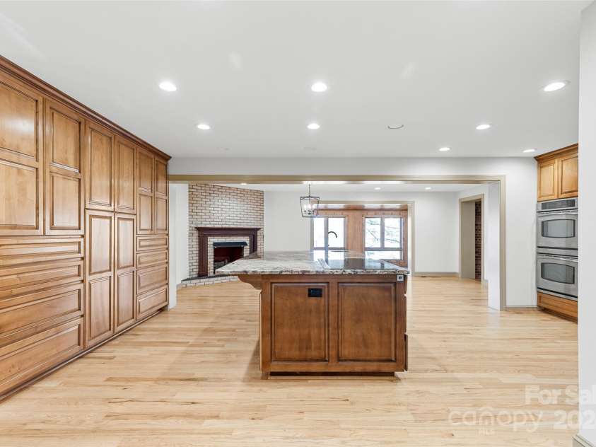 60 Sigmon Drum Road, Hickory, NC 28601.  MLS# CAR4208475, YatesRealty ID 2381. 