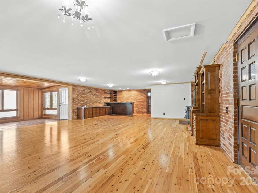 60 Sigmon Drum Road, Hickory, NC 28601.  MLS# CAR4208475, YatesRealty ID 2381. 