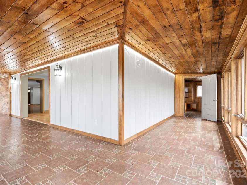 60 Sigmon Drum Road, Hickory, NC 28601.  MLS# CAR4208475, YatesRealty ID 2381. 