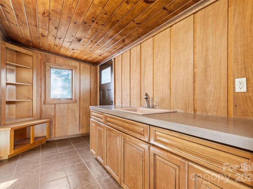 60 Sigmon Drum Road, Hickory, NC 28601.  MLS# CAR4208475, YatesRealty ID 2381. 