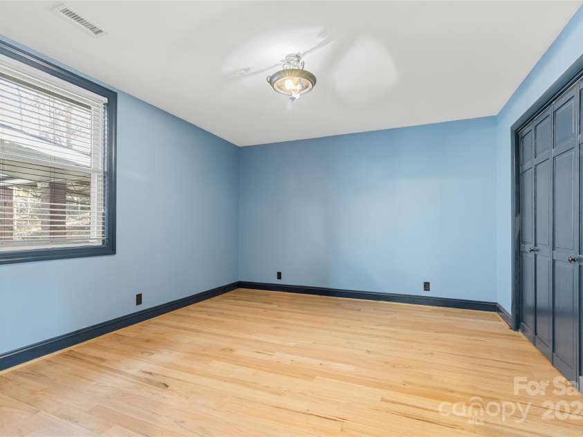 60 Sigmon Drum Road, Hickory, NC 28601.  MLS# CAR4208475, YatesRealty ID 2381. 