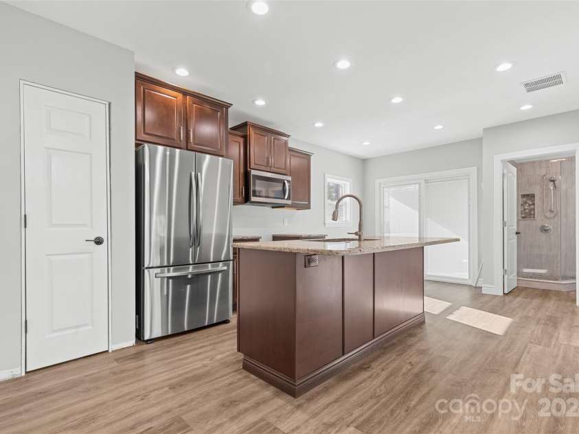 60 Sigmon Drum Road, Hickory, NC 28601.  MLS# CAR4208475, YatesRealty ID 2381. 