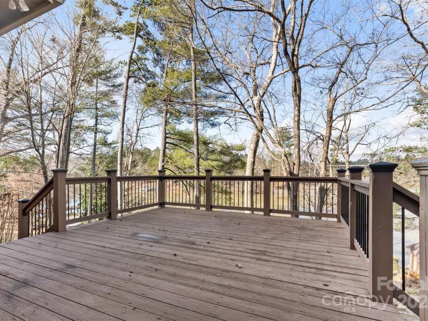 60 Sigmon Drum Road, Hickory, NC 28601.  MLS# CAR4208475, YatesRealty ID 2381. 